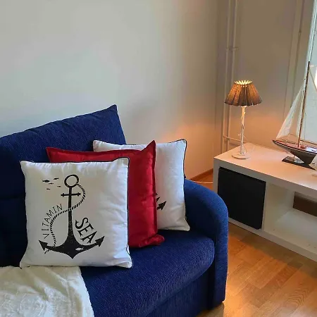 Beautiful With Sauna, Balcony Apartment